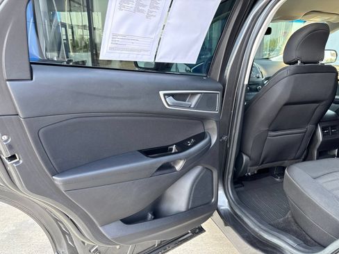 Used 2018 Ford Edge SEL AWD/4WD image 11