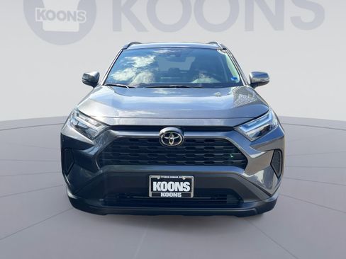 Used 2025 Toyota RAV4 XLE AWD/4WD image 11