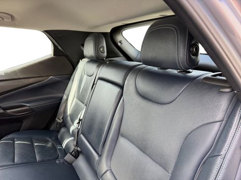 Used 2023 Chevrolet Bolt EUV Premier w/ Sun & Sound Package image 16