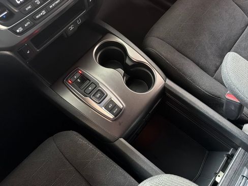 Used 2022 Honda Pilot Sport image 26