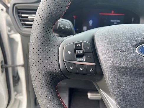 Used 2024 Ford Escape ST-Line w/ Tech Pack #1 image 17