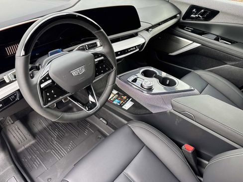 New 2026 Cadillac Optiq Sport 1 w/ LPO, Floor Liner Package image 22