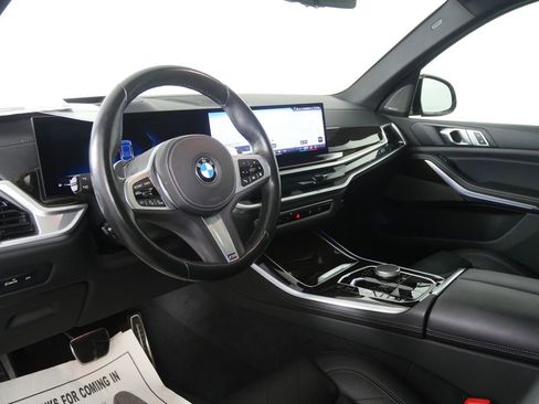 Used 2024 BMW X5 xDrive40i w/ M Sport Package image 13