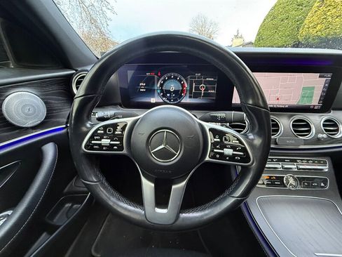 Used 2019 Mercedes-Benz E 300 E 300 image 18