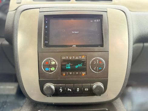 Used 2013 Chevrolet Silverado 2500 LTZ w/ LTZ Plus Package image 22