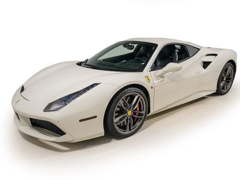 Certified 2017 Ferrari 488 GTB RWD image 2