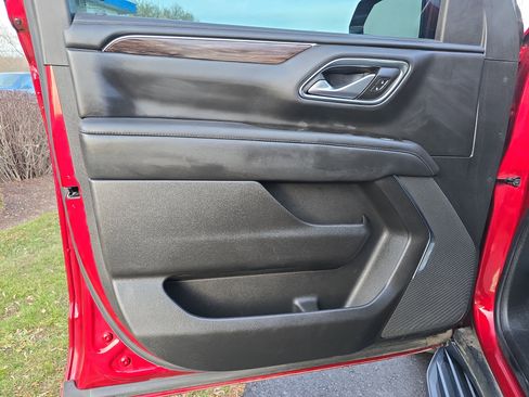 Used 2022 Chevrolet Suburban LS image 18