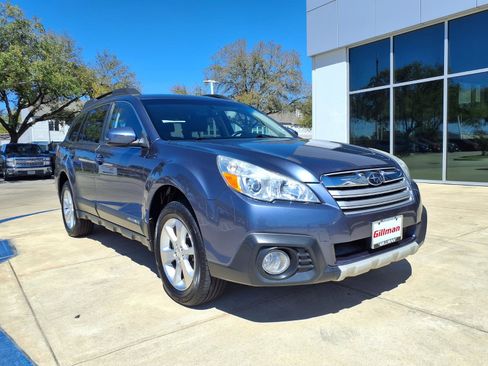 Used 2014 Subaru Outback 2.5i Limited image 2