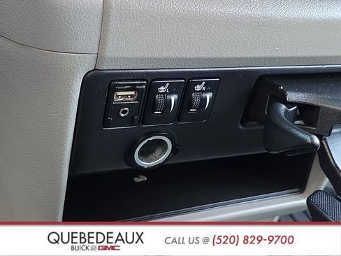 Used 2015 Toyota Sienna XLE w/ XLE Navigation Package FWD image 22