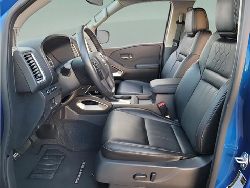 Used 2024 Nissan Frontier SL w/ Technology Package image 9