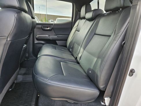 Used 2021 Toyota Tacoma TRD Sport w/ TRD Premium Sport Package AWD/4WD image 28
