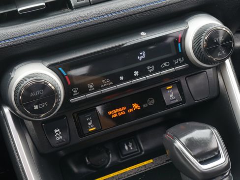 Used 2019 Toyota RAV4 XSE AWD/4WD image 20