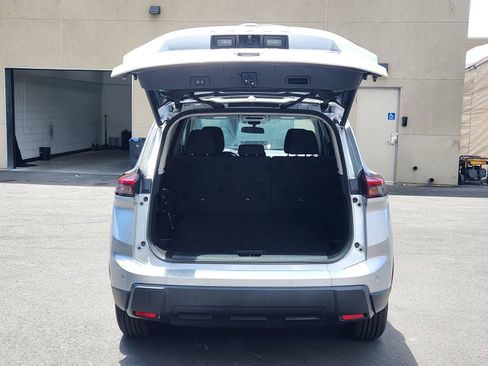 Used 2024 Nissan Rogue SV FWD image 13