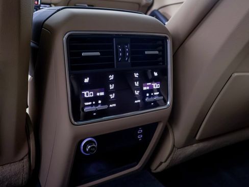 Certified 2023 Porsche Cayenne S AWD/4WD image 25