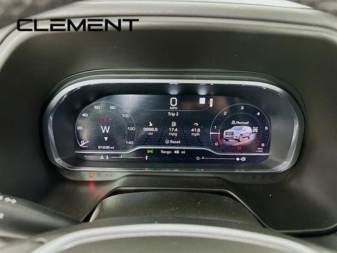 Used 2022 GMC Yukon XL SLT w/ SLT Luxury Package AWD/4WD image 18