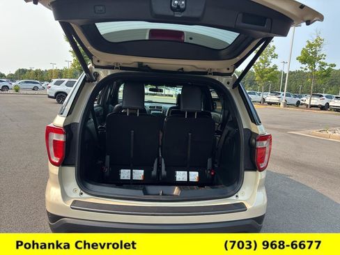 Used 2018 Ford Explorer XLT w/ Equipment Group 202A AWD/4WD image 26