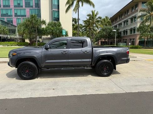 Used 2022 Toyota Tacoma TRD Pro AWD/4WD image 5