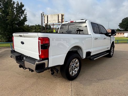 Used 2023 Ford F250 Lariat w/ Chrome Package AWD/4WD image 4