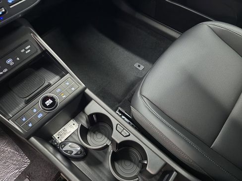 New 2026 Hyundai Kona Limited FWD image 25