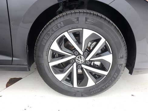 Used 2025 Volkswagen Jetta S image 31