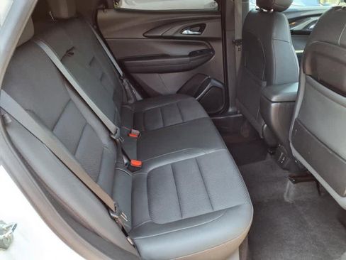 Used 2021 Chevrolet TrailBlazer RS w/ Sun and Liftgate Package image 13