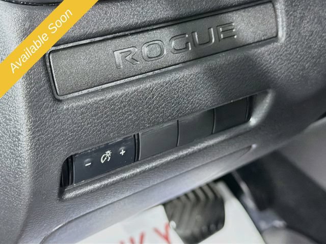Used 2022 Nissan Rogue S AWD/4WD image 10