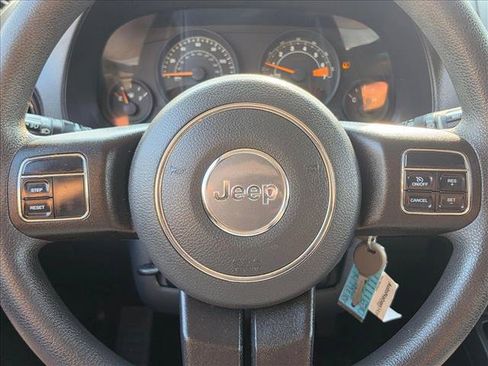 Used 2015 Jeep Patriot Sport AWD/4WD image 23