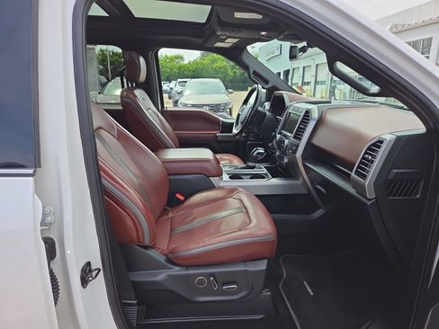 Used 2019 Ford F150 Platinum w/ Equipment Group 701A Luxury AWD/4WD image 39