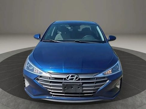 Used 2020 Hyundai Elantra SE FWD image 2