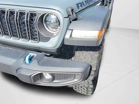 Used 2024 Jeep Wrangler Unlimited Rubicon 4xe AWD/4WD image 25