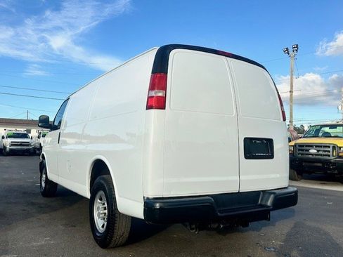 Used 2018 Chevrolet Express 2500 w/ Driver Convenience Package image 7