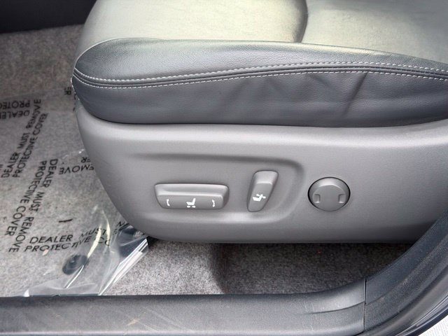 Used 2012 Toyota Prius Four w/ Deluxe Solar Roof Pkg FWD image 19
