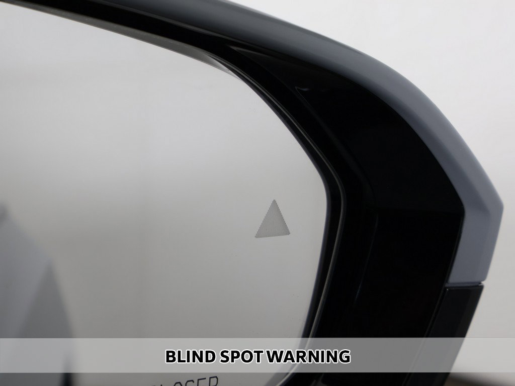 Used 2025 BMW i7 xDrive60 w/ Premium Package AWD/4WD image 8