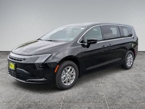New 2027 Chrysler Pacifica Select FWD image 4