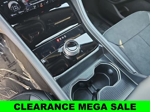 New 2025 Jeep Grand Cherokee Altitude image 24