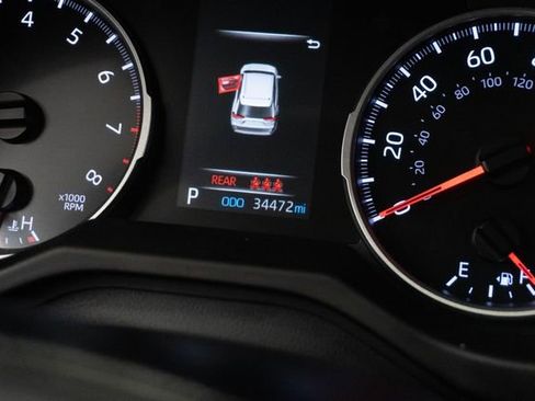 Used 2021 Toyota RAV4 XLE w/ Convenience Package FWD image 20