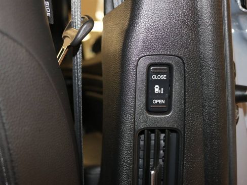Used 2024 Honda Odyssey Sport image 70