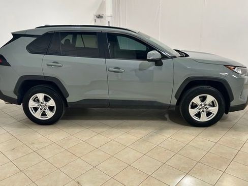 Used 2021 Toyota RAV4 XLE w/ Convenience Package AWD/4WD image 5