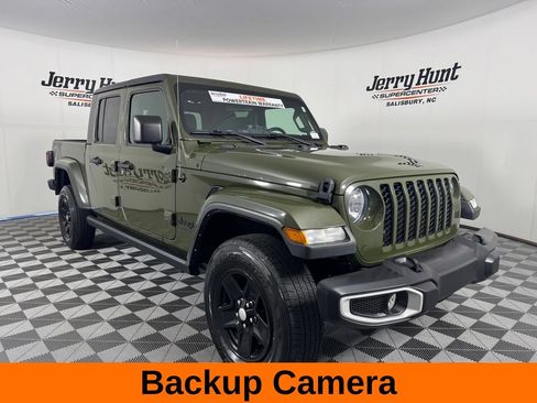 Used 2022 Jeep Gladiator Sport AWD/4WD image 6
