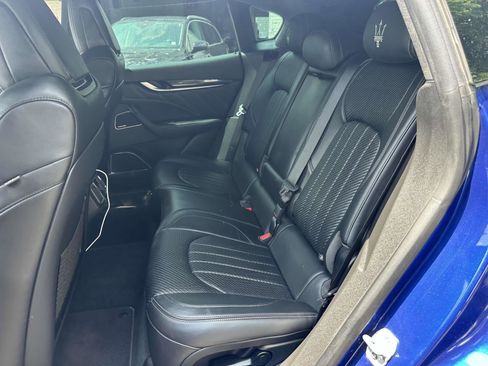 Used 2022 Maserati Levante Modena AWD/4WD image 17