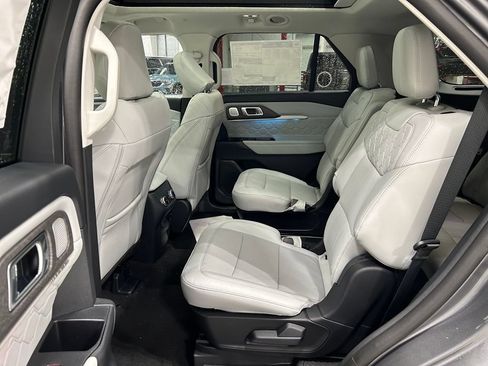 New 2026 Ford Explorer Platinum w/ LUX Leather Package AWD/4WD image 30