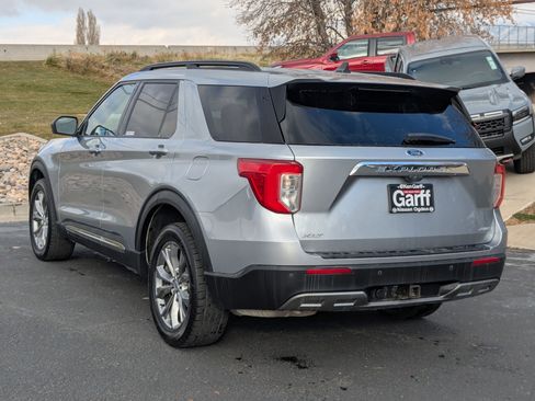Used 2022 Ford Explorer XLT w/ Equipment Group 202A image 8