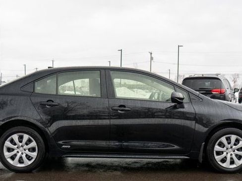 Used 2023 Toyota Corolla LE w/ Carpet Mat Package (TMS) image 5