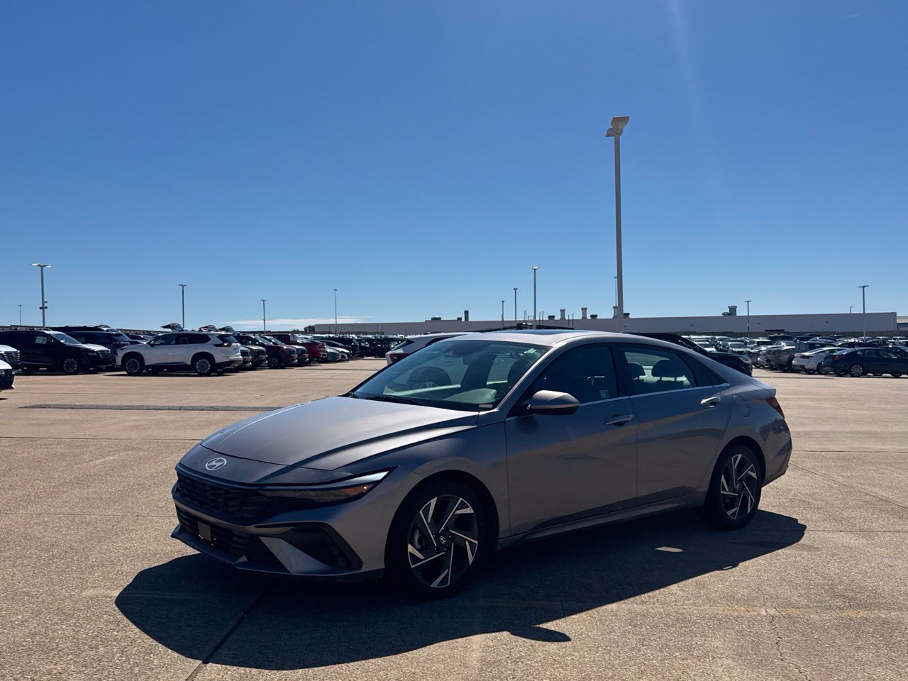 Used 2025 Hyundai Elantra SEL FWD image 12