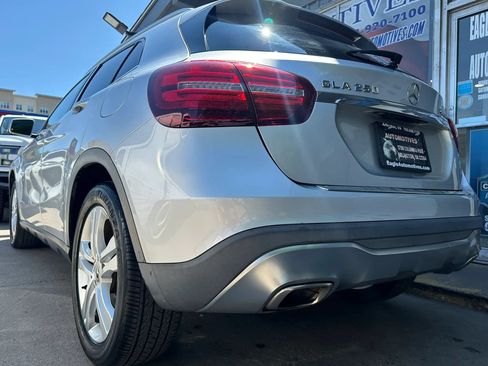 Used 2019 Mercedes-Benz GLA 250 4MATIC image 5