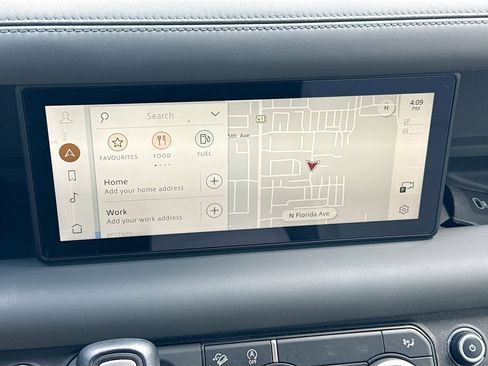 Used 2023 Land Rover Defender 110 X-Dynamic SE image 33