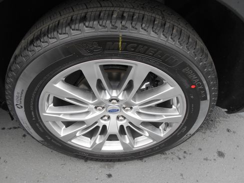 New 2026 Ford Explorer Platinum image 38