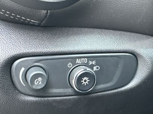 Used 2024 Chevrolet Blazer LT w/ Convenience Package image 20