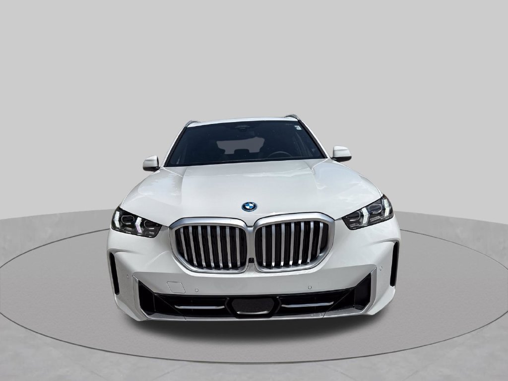 Used 2026 BMW X5 xDrive50e w/ Parking Assistance Package AWD/4WD image 8