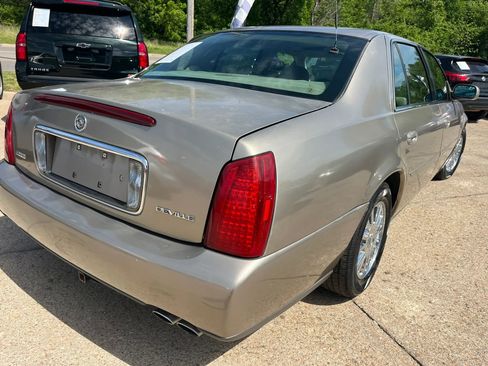 Used 2004 Cadillac De Ville FWD image 24